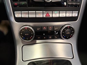 Mercedes-Benz SLK 200 AMG STYLING-AUTOMAAT-ORIG NL-AIR SCARF-STOELVERWARMING-PANORA