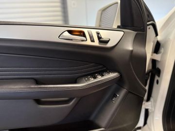 Mercedes-Benz M-Klasse 350 BlueTEC AMG STYLING-ORIG NL-COMPLETE ONDERHOUDSHISTORIE-LUCHT