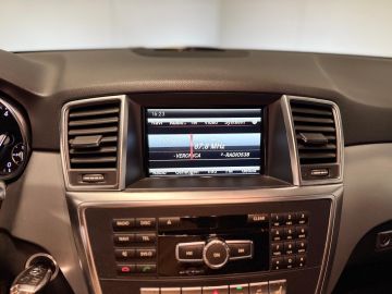 Mercedes-Benz M-Klasse 350 BlueTEC AMG STYLING-ORIG NL-COMPLETE ONDERHOUDSHISTORIE-LUCHT