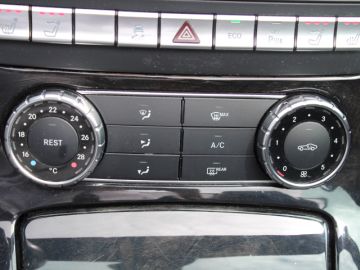Mercedes-Benz SLK 200 Automaat-AIRSCARF-NAVIGATIE-LEDER-PTS-STOELVERWAMING