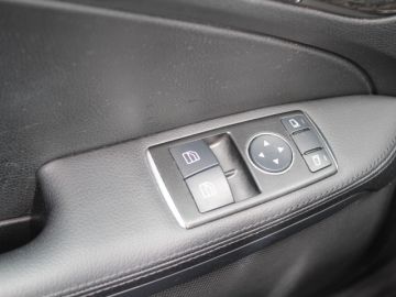Mercedes-Benz SLK 200 Automaat-AIRSCARF-NAVIGATIE-LEDER-PTS-STOELVERWAMING