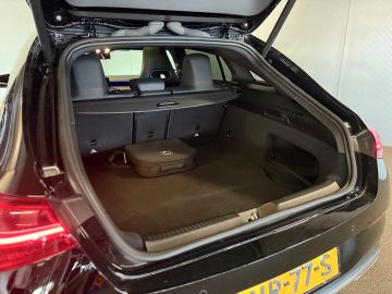 Mercedes-Benz CLA Shooting Brake 250e Hybrid AMG Styling-PANORAMA-CAMERA-TREKHAAK-S