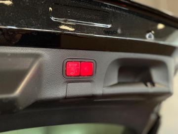 Mercedes-Benz CLA Shooting Brake 250e Hybrid AMG Styling-PANORAMA-CAMERA-TREKHAAK-S