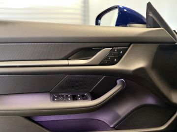 Porsche Taycan 79 kWh 326 PK SPORT CHRONO-PANORAMA-PASM-SURROUND VIEW-MEMORY-COM