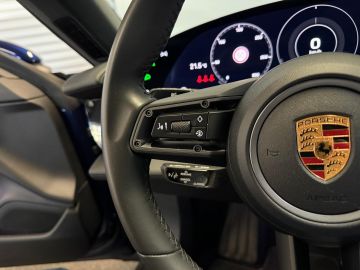 Porsche Taycan 79 kWh 326 PK SPORT CHRONO-PANORAMA-PASM-SURROUND VIEW-MEMORY-COM