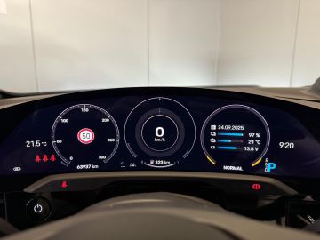 Porsche Taycan 79 kWh 326 PK SPORT CHRONO-PANORAMA-PASM-SURROUND VIEW-MEMORY-COM