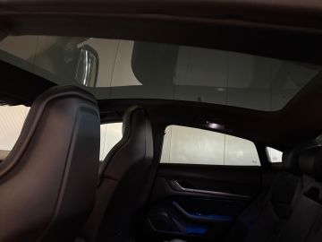 Porsche Taycan 79 kWh 326 PK SPORT CHRONO-PANORAMA-PASM-SURROUND VIEW-MEMORY-COM
