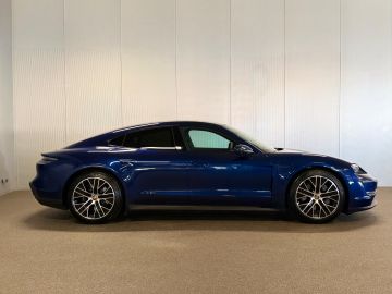 Porsche Taycan 79 kWh 326 PK SPORT CHRONO-PANORAMA-PASM-SURROUND VIEW-MEMORY-COM