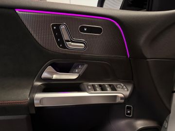 Mercedes-Benz EQB 250+ 7 Persoons 71 kWh SOH 99%-AMG STYLING-PANORAMA-MEMORY-DISTRO