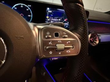 Mercedes-Benz EQB 250+ 7 Persoons 71 kWh SOH 99%-AMG STYLING-PANORAMA-MEMORY-DISTRO