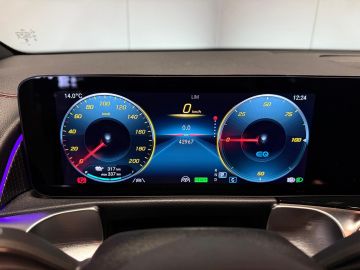 Mercedes-Benz EQB 250+ 7 Persoons 71 kWh SOH 99%-AMG STYLING-PANORAMA-MEMORY-DISTRO