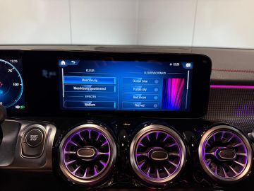 Mercedes-Benz EQB 250+ 7 Persoons 71 kWh SOH 99%-AMG STYLING-PANORAMA-MEMORY-DISTRO