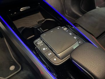 Mercedes-Benz EQB 250+ 7 Persoons 71 kWh SOH 99%-AMG STYLING-PANORAMA-MEMORY-DISTRO