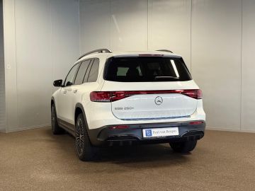 Mercedes-Benz EQB 250+ 7 Persoons 71 kWh SOH 99%-AMG STYLING-PANORAMA-MEMORY-DISTRO