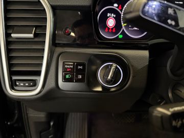 Porsche Cayenne Coupé 3.0 E-Hybrid-PANO-ACC-HEAD UP-MATRIX-LUCHTV.-TREKHAAK-ZEER 