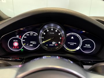 Porsche Cayenne Coupé 3.0 E-Hybrid-PANO-ACC-HEAD UP-MATRIX-LUCHTV.-TREKHAAK-ZEER 