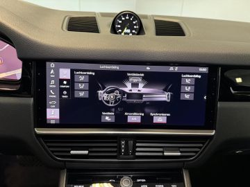 Porsche Cayenne Coupé 3.0 E-Hybrid-PANO-ACC-HEAD UP-MATRIX-LUCHTV.-TREKHAAK-ZEER 