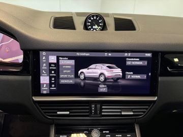 Porsche Cayenne Coupé 3.0 E-Hybrid-PANO-ACC-HEAD UP-MATRIX-LUCHTV.-TREKHAAK-ZEER 