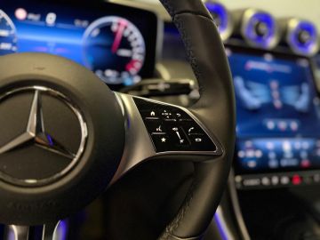 Mercedes-Benz GLC 300e 4 Matic Avantgarde Advanced-DIGITAL LIGHT-MEMORY-DISTRONIC-C