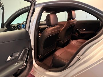 Mercedes-Benz A-Klasse 200 Limousine Business Solution-CAMERA-APPLE CARPLAY-WIDESCREEN-S