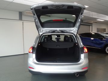 Ford Focus Wagon 1.0 EcoBoost Trend Edition Business Navigatie, Cruise contr