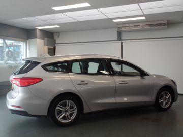 Ford Focus Wagon 1.0 EcoBoost Trend Edition Business Navigatie, Cruise contr