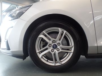Ford Focus Wagon 1.0 EcoBoost Trend Edition Business Navigatie, Cruise contr