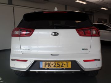 Kia Niro 1.6 GDi Hybrid ExecutiveLine Navigatie, Achteruitrijcamera, Clima
