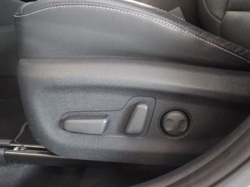 Kia Niro 1.6 GDi Hybrid ExecutiveLine Navigatie, Achteruitrijcamera, Clima