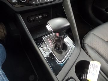 Kia Niro 1.6 GDi Hybrid ExecutiveLine Navigatie, Achteruitrijcamera, Clima