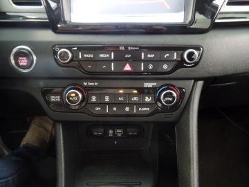 Kia Niro 1.6 GDi Hybrid ExecutiveLine Navigatie, Achteruitrijcamera, Clima