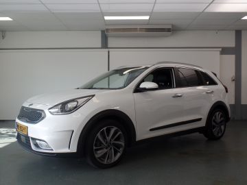 Kia Niro 1.6 GDi Hybrid ExecutiveLine Navigatie, Achteruitrijcamera, Clima