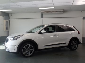 Kia Niro 1.6 GDi Hybrid ExecutiveLine Navigatie, Achteruitrijcamera, Clima