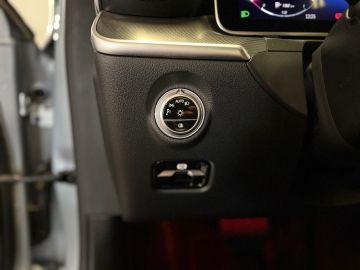 Mercedes-Benz C-Klasse Estate 220D AVANTGARDE-PANORAMADAK-TREKHAAK-SFEER-CAMERA-COMPLEET