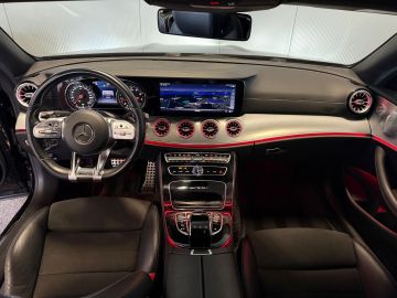 Mercedes-Benz E-Klasse Coupé 300 AMG STYLING-PANORAMA-NIGHT-CAMERA-TREKHAAK-COMPLEET