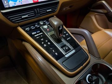 Porsche Cayenne Coupé 3.0e Hybrid KRIJT-SPORT DESIGN-CLUBLEER-PANO-STOELEN 18 VOU