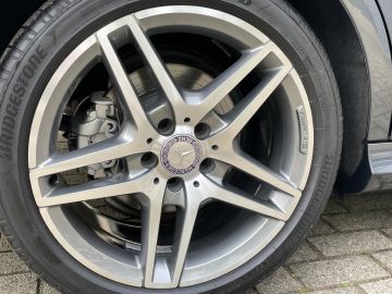 Mercedes-Benz E-Klasse 300 AMG-Style - ILS - Stoelmemory - Etc.