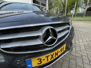 Mercedes-Benz E-Klasse 300 AMG-Style - ILS - Stoelmemory - Etc.