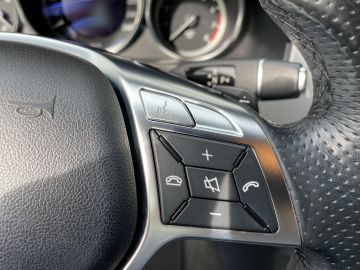 Mercedes-Benz E-Klasse 300 AMG-Style - ILS - Stoelmemory - Etc.