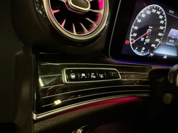 Mercedes-Benz E-Klasse Cabrio 400 4MATIC AMG STYLING-MEMORY-LUCHTVERING-AIRSCARF-BURMEST