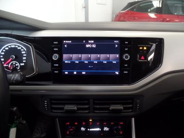 Volkswagen Polo 1.0 TSI Highline Automaat, Navigatie, Cruise controle, Clima cont