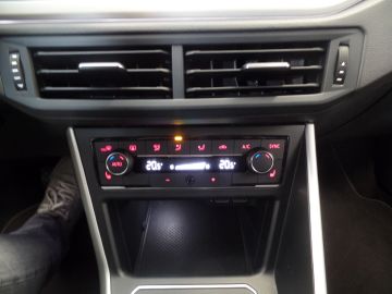 Volkswagen Polo 1.0 TSI Highline Automaat, Navigatie, Cruise controle, Clima cont