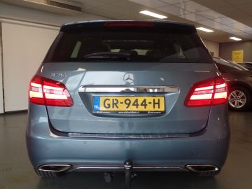 Mercedes-Benz B-Klasse 180 Ambition, Dealer onderhouden!!, Navigatie, Panodak, Clima con