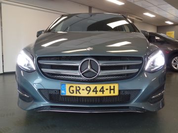 Mercedes-Benz B-Klasse 180 Ambition, Dealer onderhouden!!, Navigatie, Panodak, Clima con