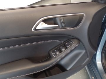 Mercedes-Benz B-Klasse 180 Ambition, Dealer onderhouden!!, Navigatie, Panodak, Clima con