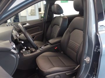 Mercedes-Benz B-Klasse 180 Ambition, Dealer onderhouden!!, Navigatie, Panodak, Clima con