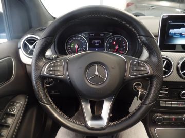 Mercedes-Benz B-Klasse 180 Ambition, Dealer onderhouden!!, Navigatie, Panodak, Clima con