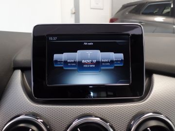 Mercedes-Benz B-Klasse 180 Ambition, Dealer onderhouden!!, Navigatie, Panodak, Clima con