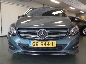 Mercedes-Benz B-Klasse 180 Ambition, Dealer onderhouden!!, Navigatie, Panodak, Clima con
