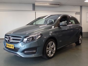 Mercedes-Benz B-Klasse 180 Ambition, Dealer onderhouden!!, Navigatie, Panodak, Clima con